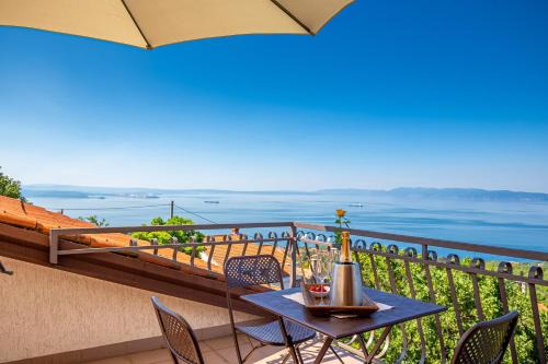 Rozmanici Apartment | Oceanfront Korina: 4-Star Stay with Exceptional Ratings