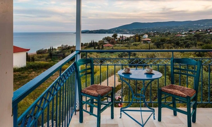 Koroni Apartment | Unforgettable Koroni Seaview Retreat - Romantic Summer Escape
