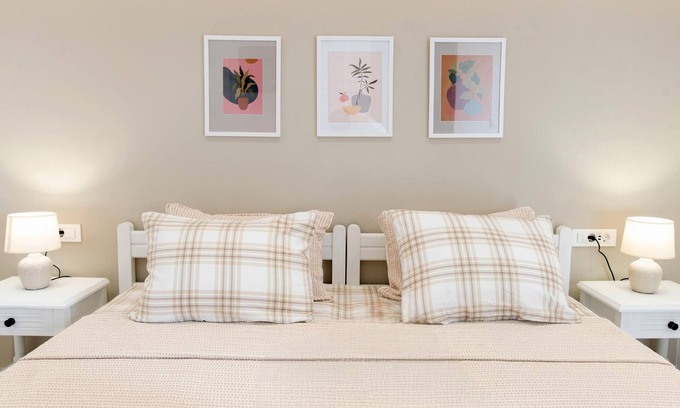 Lambi Apartment | Relax at Sunset Lambisea Apartment with Oceanfront Views