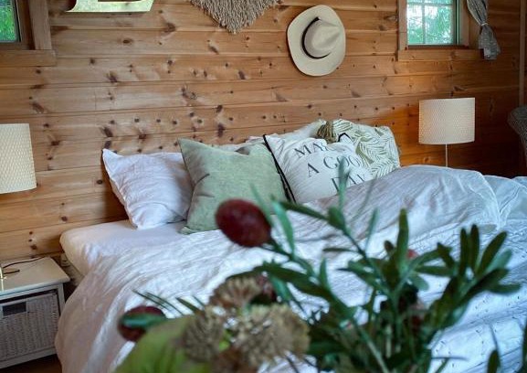 Skien House | Cozy Cabin by the River with Ocean View and Pet Friendly