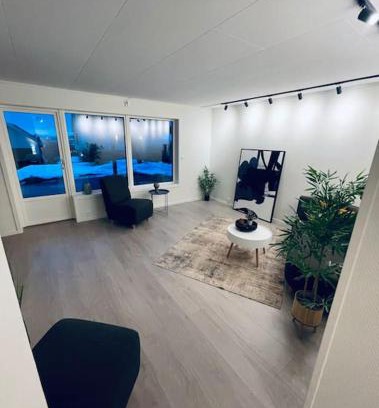Svolvaer Apartment | Cozy Apartment with Parking - Family and Pet Friendly Stay