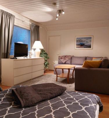 Jamsa Apartment | Welcoming Koskentien Kotimajoitus: Rated 9/10 & Family-Friendly