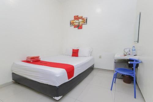 Surabaya Hotel | Budget-Friendly Comfort at Kost K23 with Breakfast Included