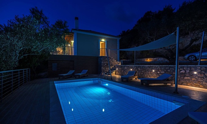 Messinia Villa | Experience Oceanfront Bliss at Kosyforema Villas