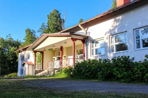 Pieksamaki Apartment | Kid-Friendly Stay at Kotamäen Wanha Koulu - Rated 9.2/10