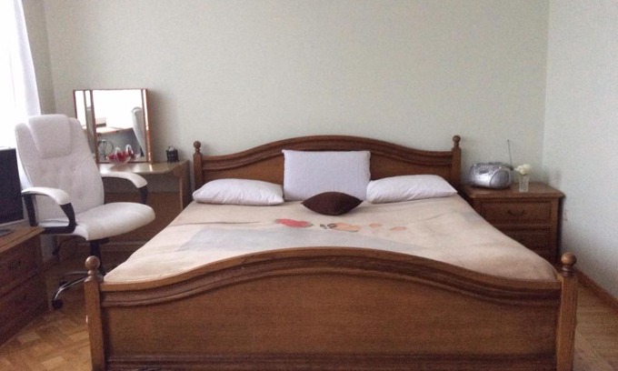 Kaunas Apartment | Family-Friendly Kotedžai Milikonių g. with Breakfast Included