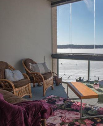 Lahti Apartment | Lake View Apartment with Sauna in Lahti – Rated 9.3/10