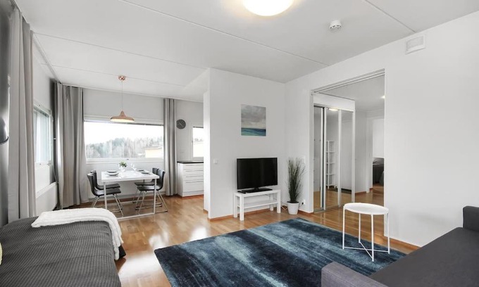 Espoo Centre Apartment | Bright and Spacious Kotimaailma Apartment in Espoon Keskusta