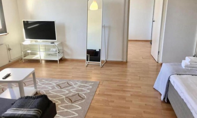 Keskinen District Apartment | Discover Kotimaailma: Ideal Retreat Near Käpylä, Helsinki