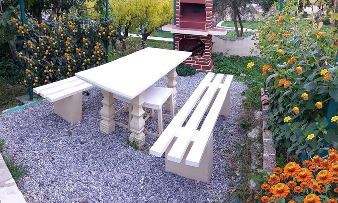 Muo Apartment | Discover Kotor TIMI 1: Beachside Apartment with Garden Grill
