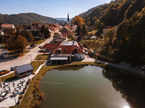 Cerklje ob Krki Hotel | Discover Kozjanski Dvor: Spa Retreat with Top Ratings