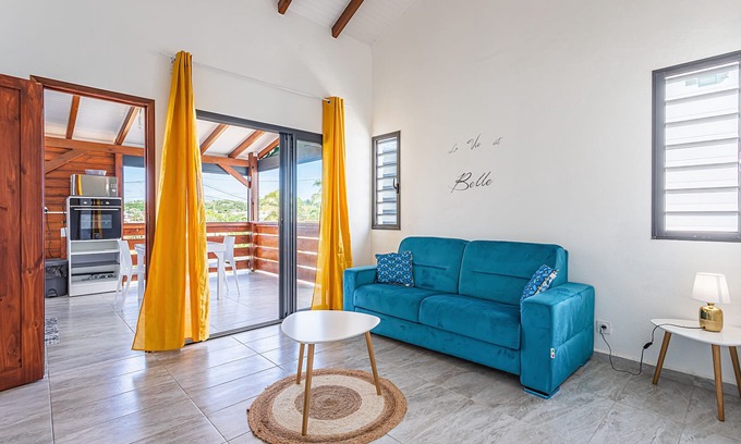 Le Gosier House | Oceanfront Kozy Kaz - Cozy Studio for Two Getaways