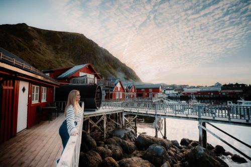 Ballstad Resort | Discover Kræmmervika Havn: Oceanfront Pet-Friendly Retreat