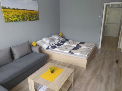 Kaposvar Apartment | Highly Rated Krénusz Vendégház: Family-Friendly Getaway