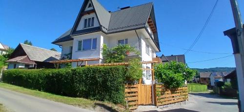 Grzechynia House | Family-Friendly Królówka: Rated 8.7, with Kitchen Amenities
