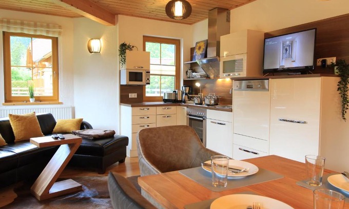 Untertschern Apartment | Kid-Friendly KRAABICHL SUNSHINE APARTMENT - Rated 9.6/10