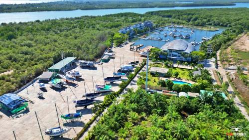 Nuea Khlong Resort | Guest Rated 9/10: Krabi Boat Lagoon Resort with Pool & Breakfast
