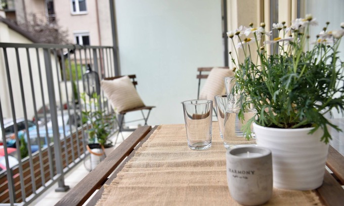 Krowodrza Apartment | Stylish Kraków Apartments - Friedleina Studio Awaits You