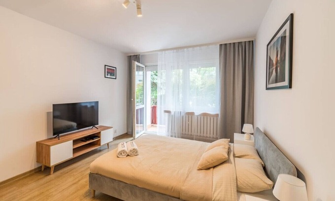 Czyzyny Apartment | Explore Kraków Czyżyny: Terrace, Parking & Pet-Friendly Stay