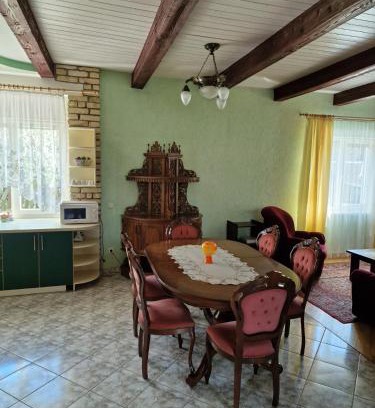 Kaunas Apartment | Discover Kranto Vila: Family-Friendly Oceanfront Retreat