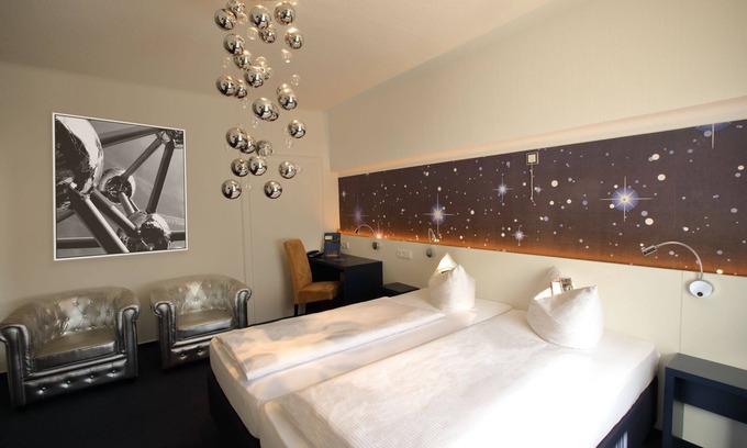 Mettlach Bed & Breakfast | Creative Double Room at Hotel Haus Schons - Pet Friendly Stay