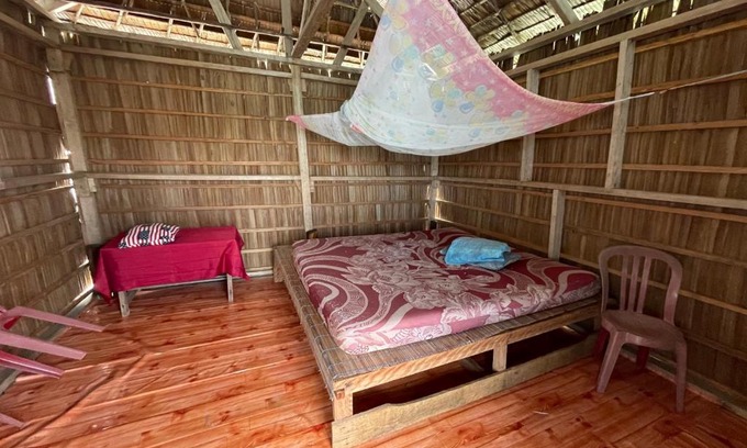 Bandung Ski Chalet | Cozy Kri Guest Homestay: Family & Pet Friendly Retreat