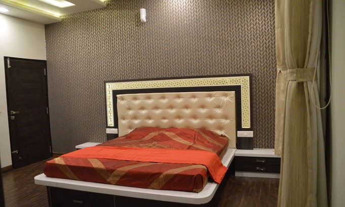Jaipur Apartment | Discover Krishan Kunj Vacation Home: A 10/10 Homestay!