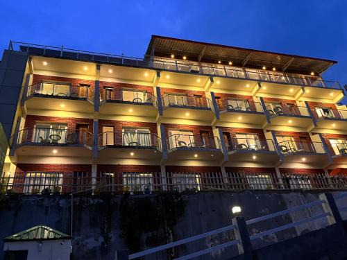 Rajkot Hotel | Cozy Krishma Guest House with Restaurant & Child-Friendly Perks