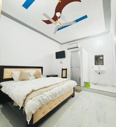 Faizabad House | Budget-Friendly Krishna Cottage with Breakfast & Family Amenities