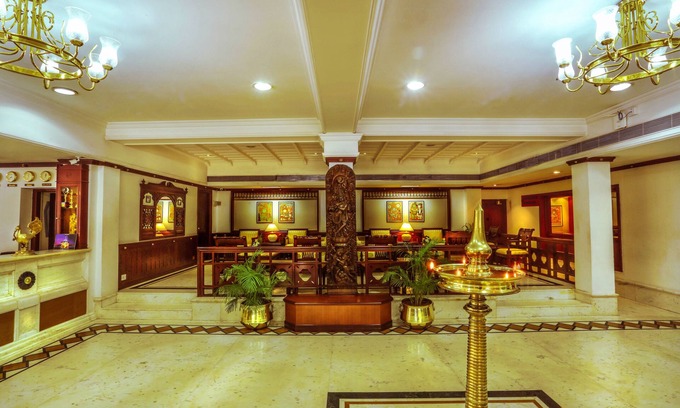 Kuppaayil Hotel | Krishna Inn: Family-Friendly Stay with Dining & Breakfast