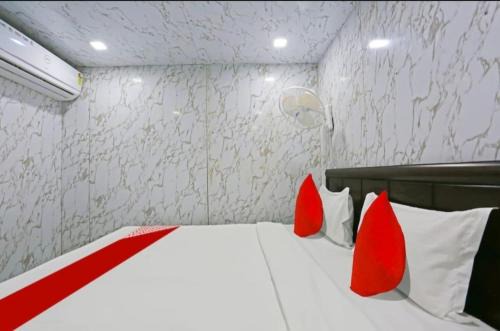 East of Kailash Hotel | Comfortable Stay at Krishna Residency East Of Kailash