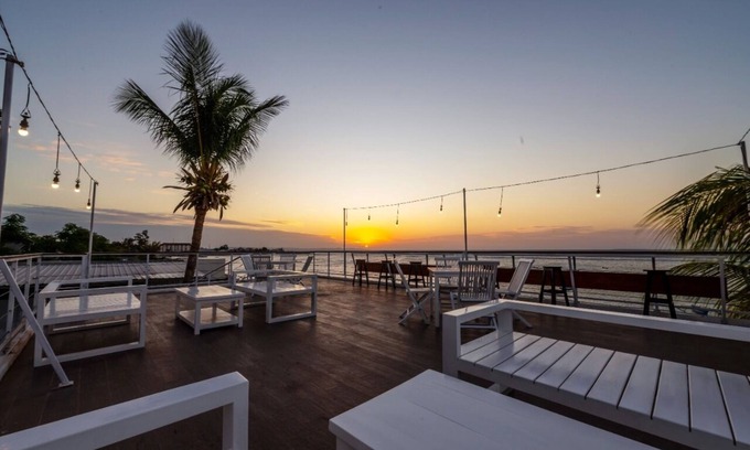 Kupang Hotel | Discover Kristal Hotel Kupang: Family-Friendly with Pool & Spa