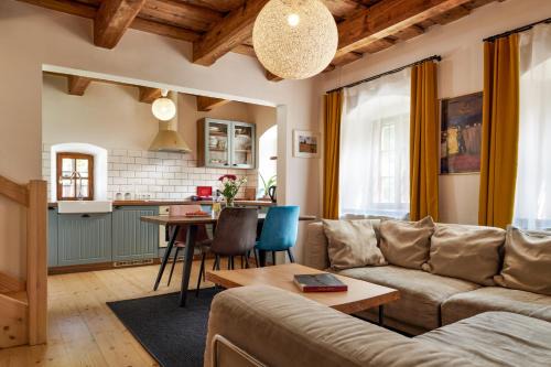 Cesky Krumlov House | Guest Rated 9.4: Kristian - House and Garden Retreat