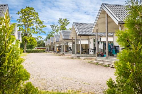 Kristinehamn Other | Pet-Friendly Kristinehamn Herrgårdscamping & Stugor Retreat