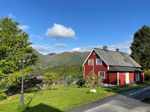 Aheim House | Experience Krokenes: Pet-Friendly with a Perfect 10/10 Score