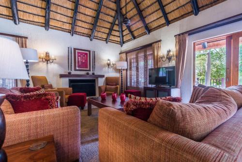 Hazyview Apartment | Relaxing Getaway at Kruger Park Lodge with Private Pool