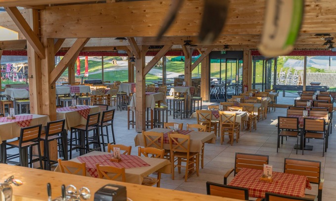 Ambroz pod Krvavcem House | Relax at Krvavec: Double Room with Balcony & Spa Access