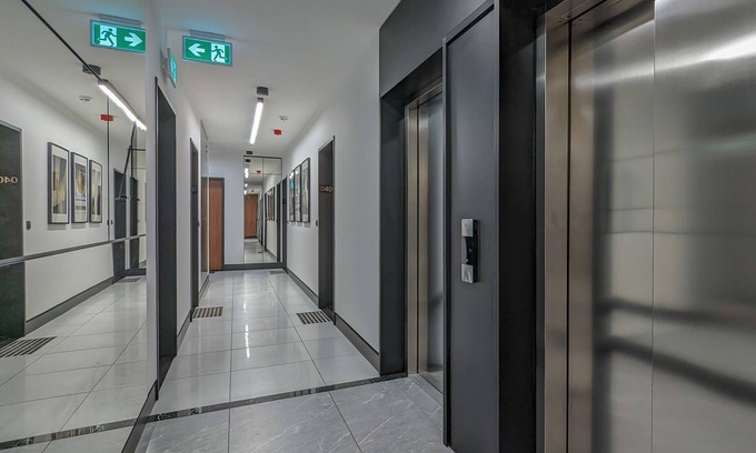 Przymorze Apartment | Modern Studio with Parking & Kitchen in Gdańsk
