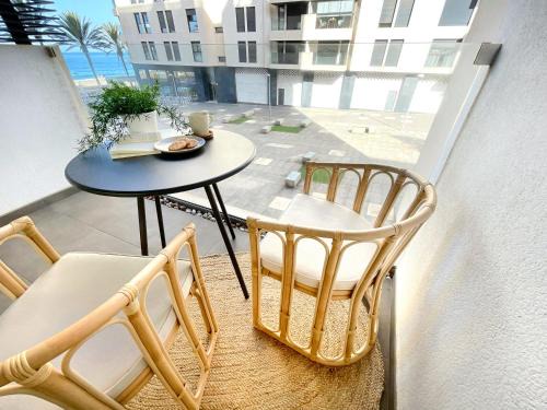 Almeria Apartment | Beachfront Bliss at KS Doña Pepita with Pool & Ocean Views