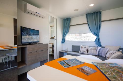 Jezera Resort | Experience Ks Holidays: Oceanfront Bliss & High Ratings