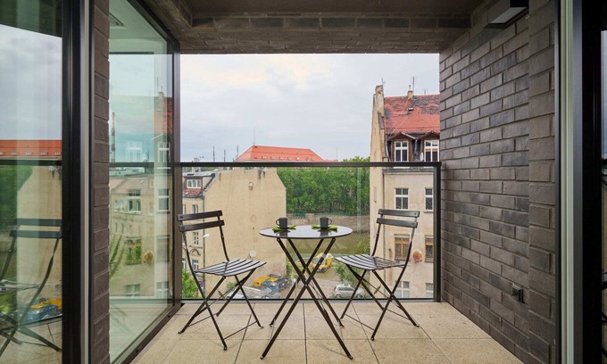 Wroclaw City Center Apartment | Guest Rated 10/10: Studio Księcia Witolda with Kitchen