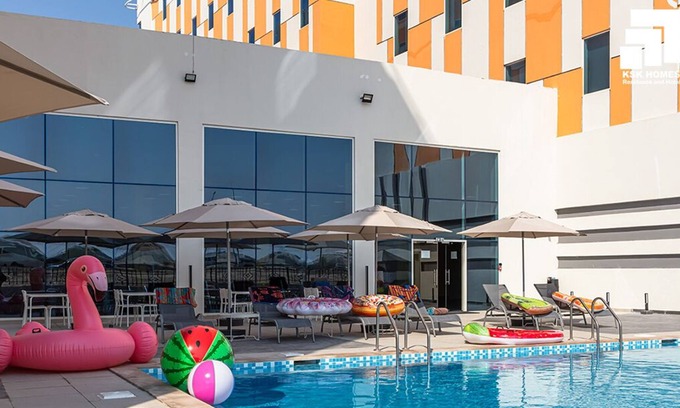 Academic City Hotel | Relax at KSK Homes: Ocean View, Pool & Restaurant