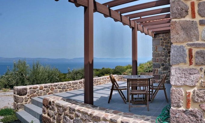 Skala Sykamineas House | Indulge at Ktima Kiourelioti: 4-Star Ocean View Retreat