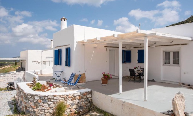Marpissa Apartment | Elegant Ktima San Antonio Paros - Family-Friendly Retreat
