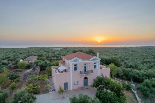 Agrilos House | Kid-Friendly Retreat at Ktima Viro - Rated 10/10