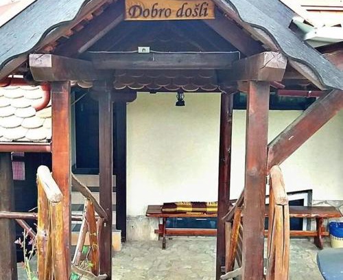 Mihovljan House | Serene Escape at Kuća sa apartmanima Šemnica