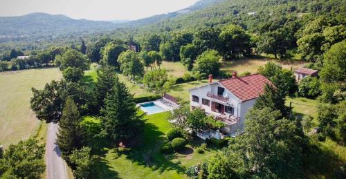 Vranja House | Pet-Friendly Retreat at Kuća Sonja - Rated 9/10 by Guests