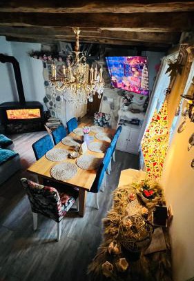 Breznik Plesivicki Ski Chalet | Beachfront Retreat at Kuća za odmor Čarolija - Rated 10/10