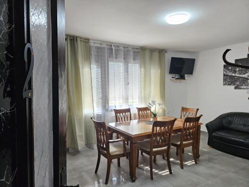 Bizovac House | Kuća za odmor Antunović