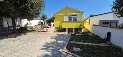 Pavicini House | Pet-Friendly Kuća za Odmor Dean with Pool & Breakfast